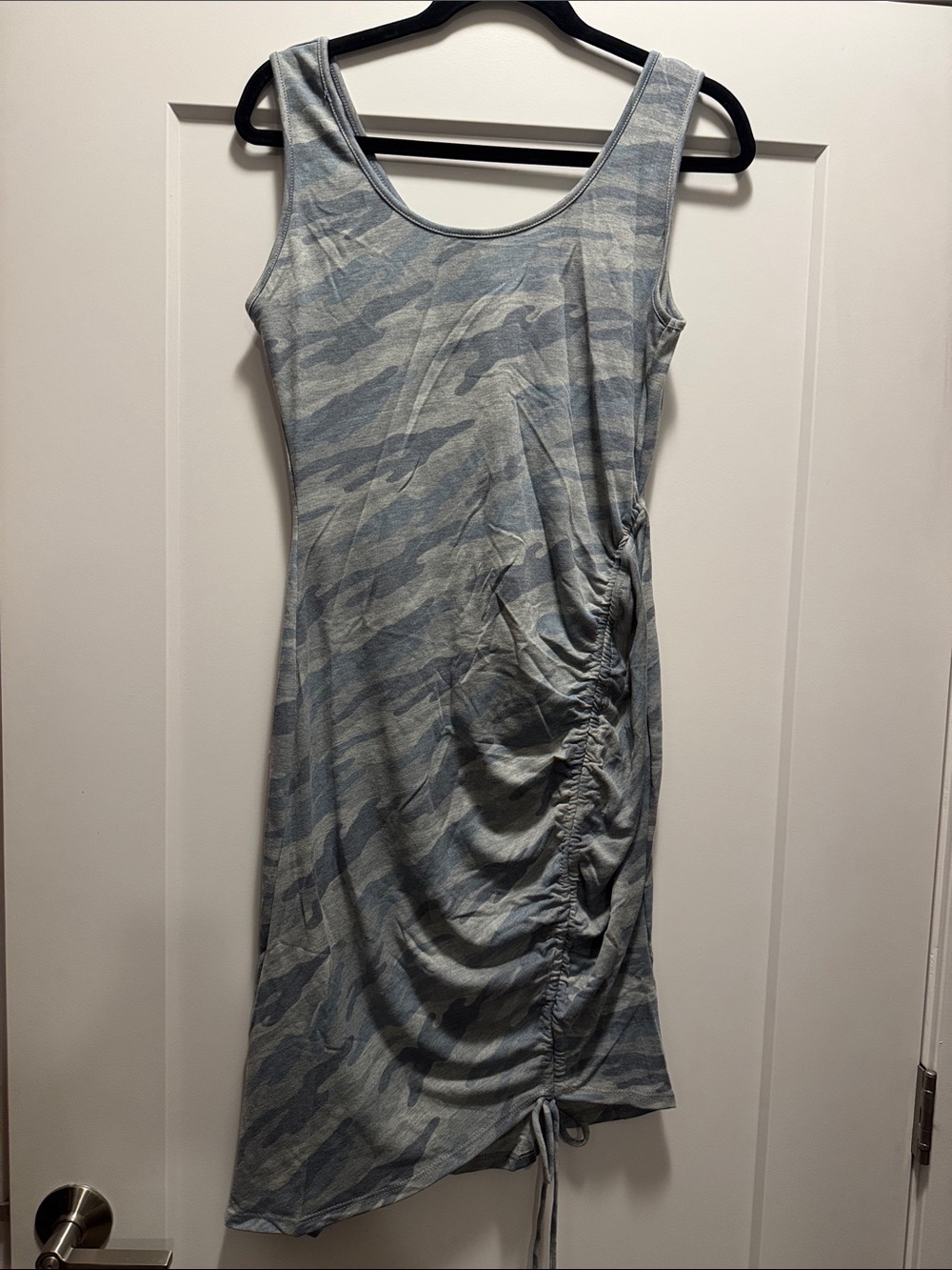 🆕 Blue B Sleeveless Asymmetrical Ruched Body-con Camo Dress. L. NWOT!🔥🔥